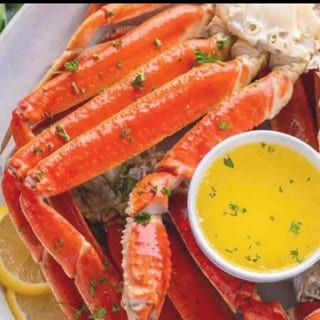 Snow Crab Legs ~ 1lb