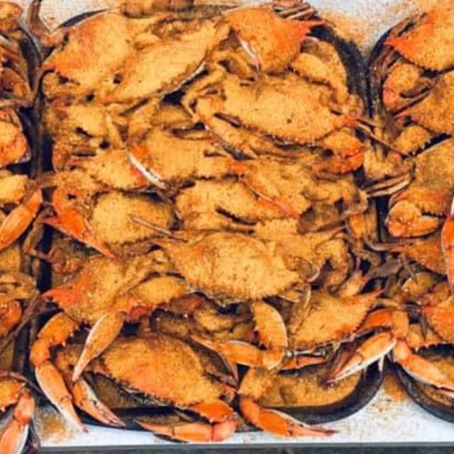 Fresh Blue Crabs #2 Medium Males Dozen.